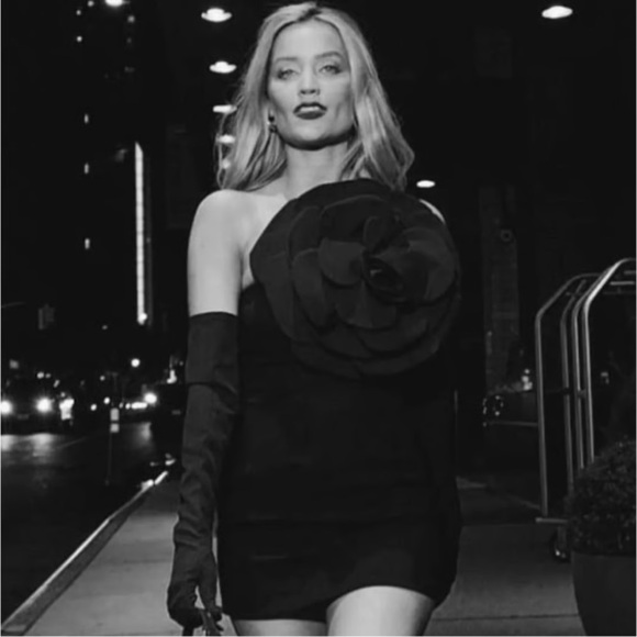 Revolve x Miscreants Miranda 3D Flower Black Mini One Shoulder Dress🖤Small NWT - Picture 2 of 13